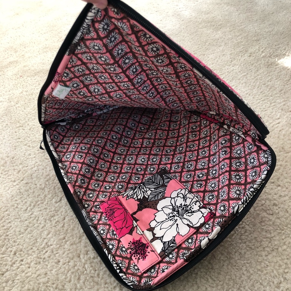 Laptop sleeve